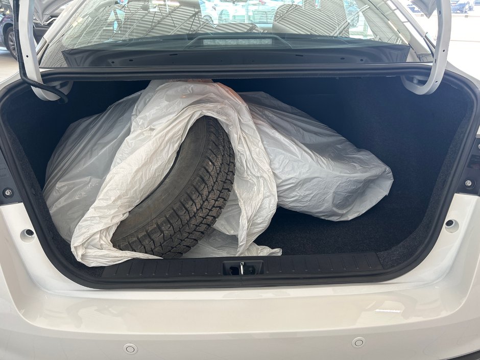 Nissan Versa S 2024-9