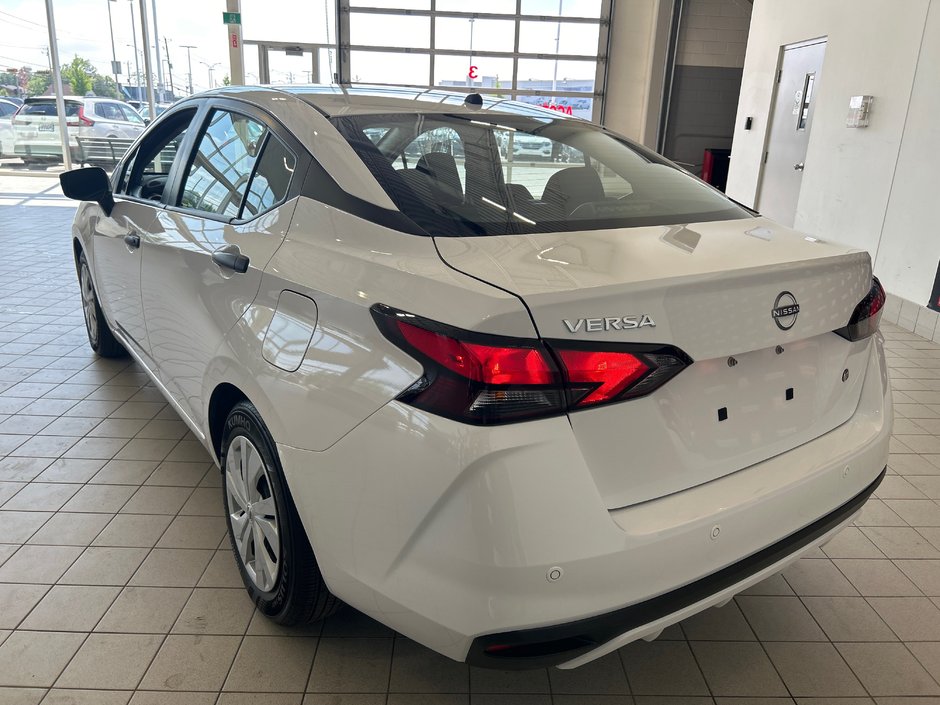 Nissan Versa S 2024-7