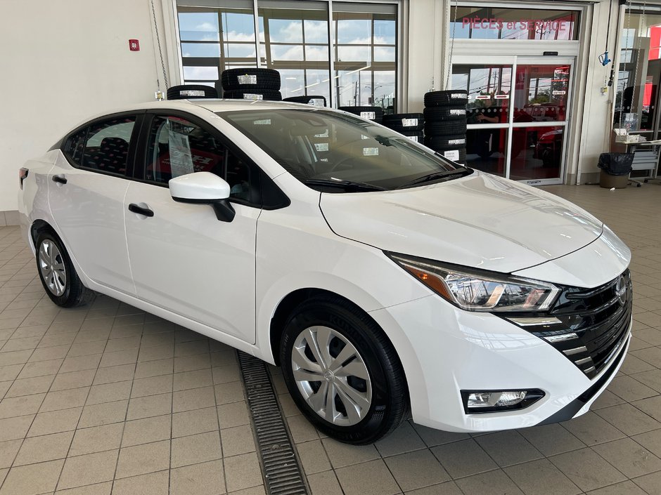 Nissan Versa S 2024-3