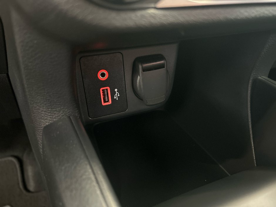 Nissan Versa S 2024-19