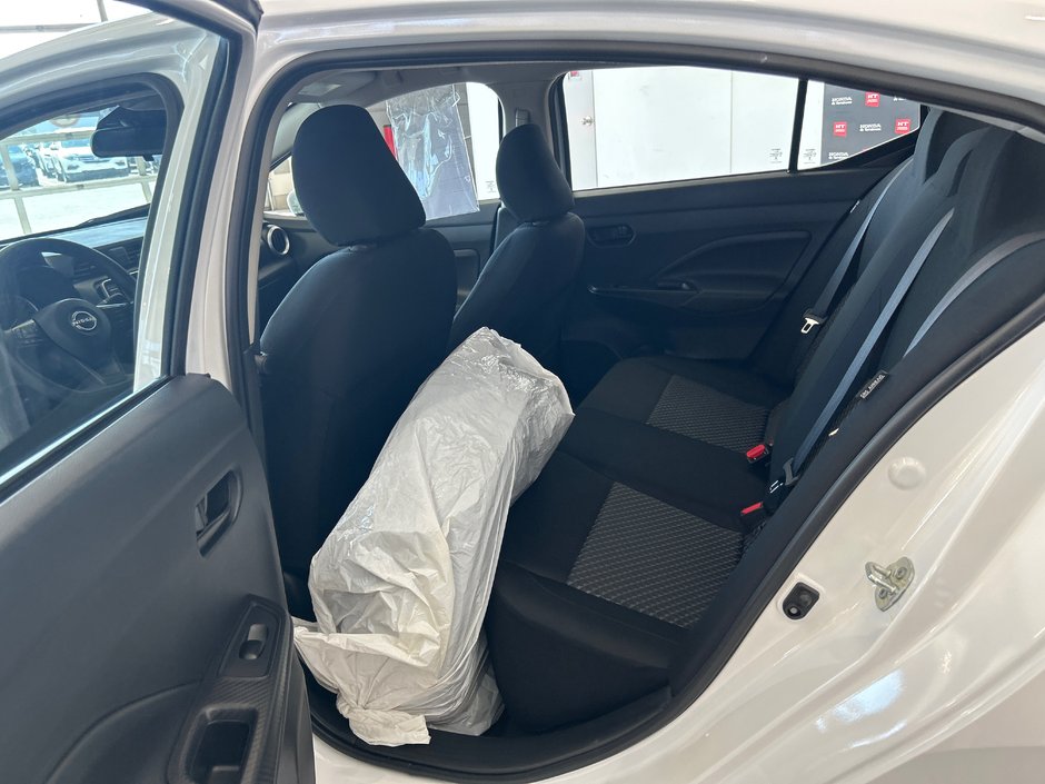 Nissan Versa S 2024-8