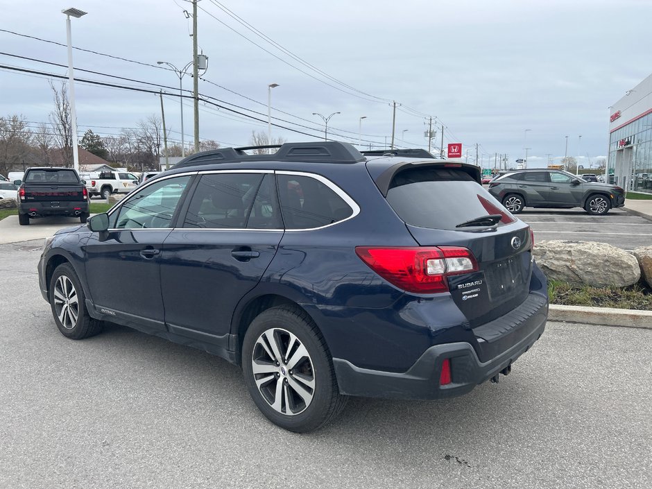 Subaru Outback Limited 2018-3