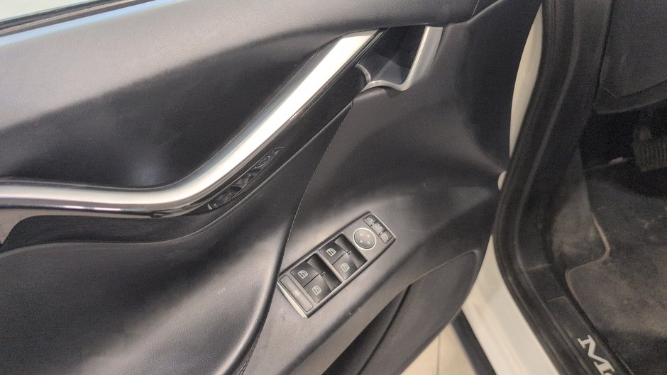 2017 Tesla Model X 75D-20