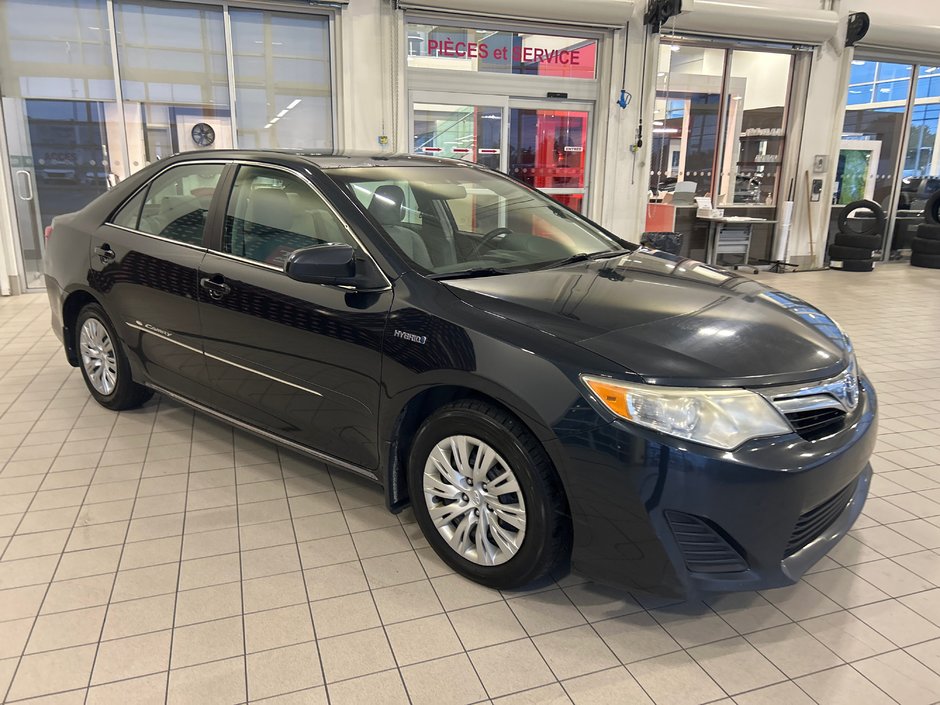 Toyota Camry Hybrid LE 2013-4