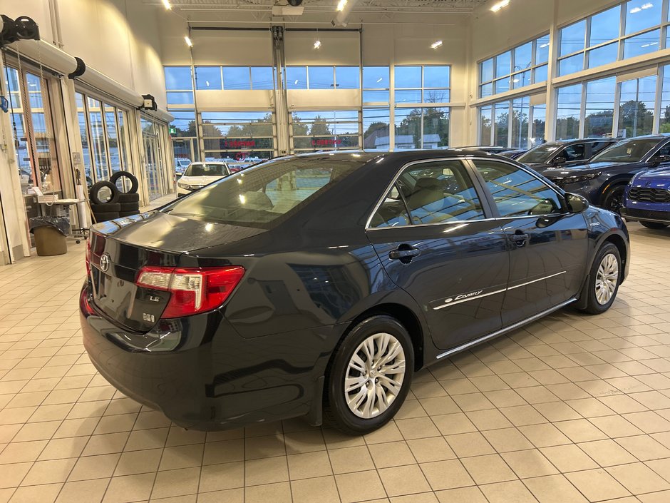 2013 Toyota Camry Hybrid LE-6