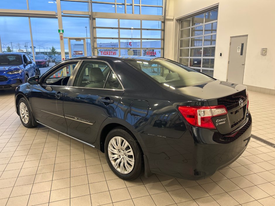 2013 Toyota Camry Hybrid LE-8