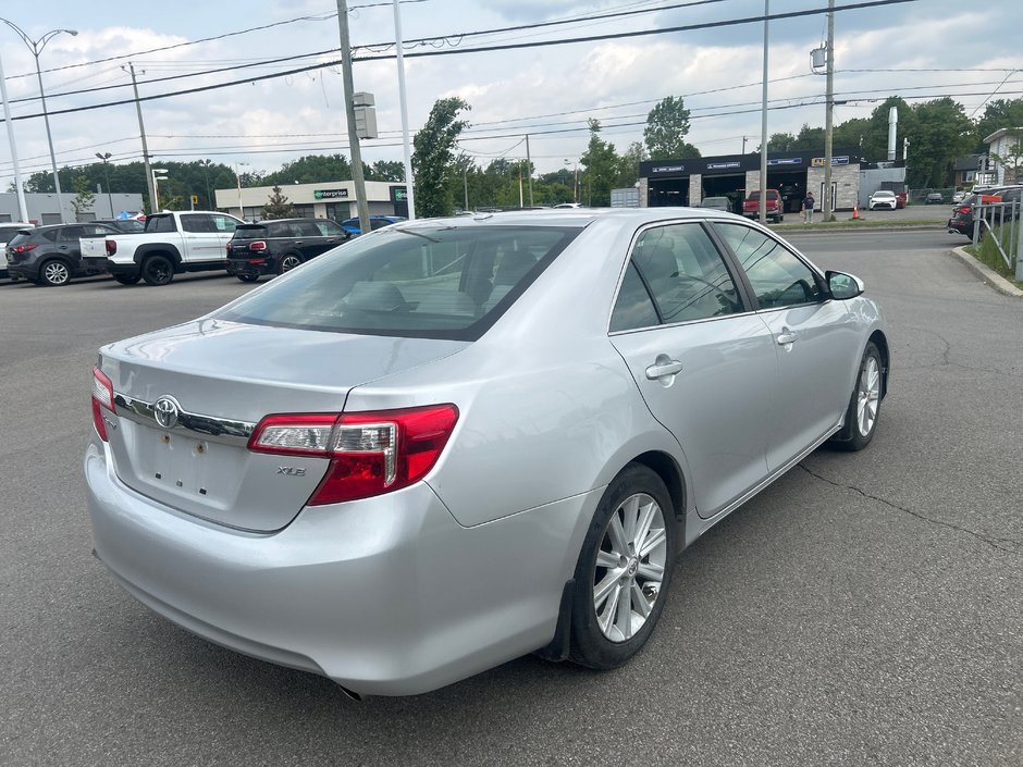 Toyota Camry XLE 2012-6