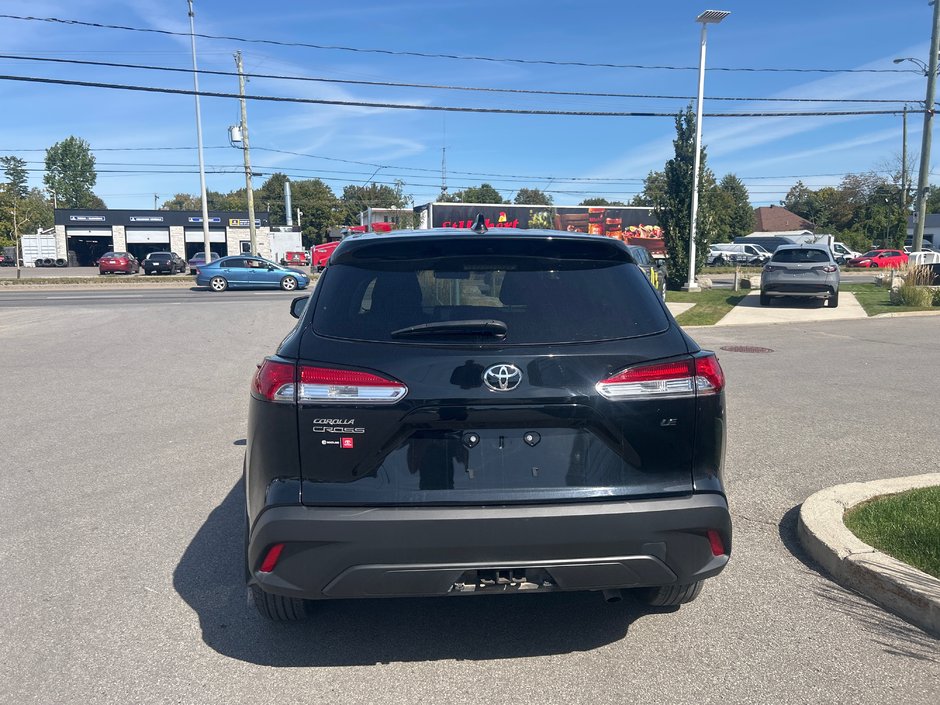 Toyota COROLLA CROSS LE 2023-3