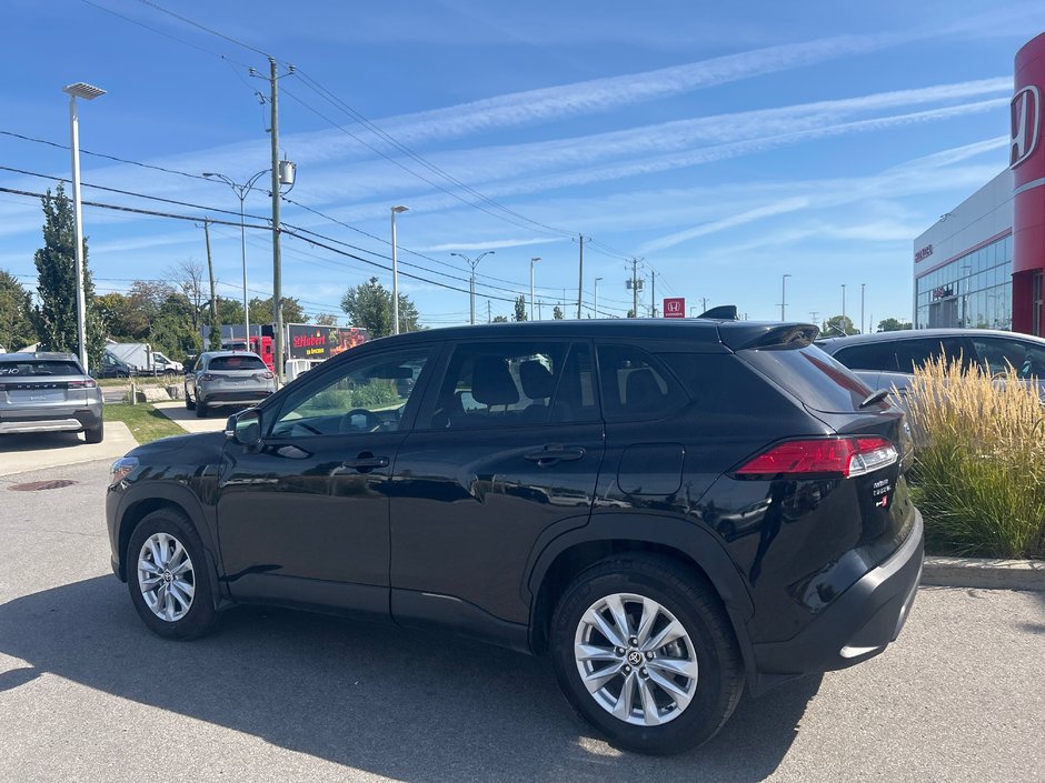Toyota COROLLA CROSS LE 2023-2