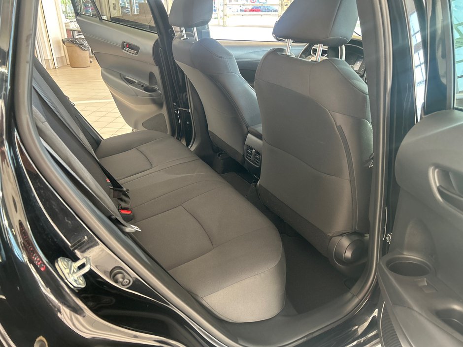 Toyota COROLLA CROSS LE 2023-25