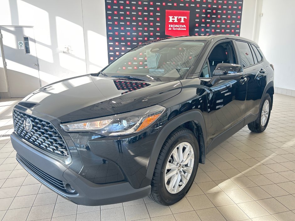 Toyota COROLLA CROSS LE 2023-0