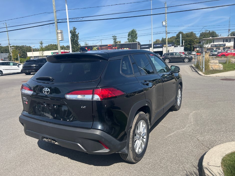 Toyota COROLLA CROSS LE 2023-4
