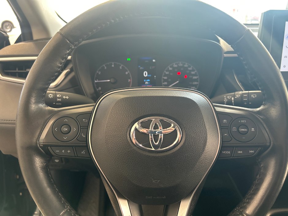 Toyota COROLLA CROSS LE 2023-20