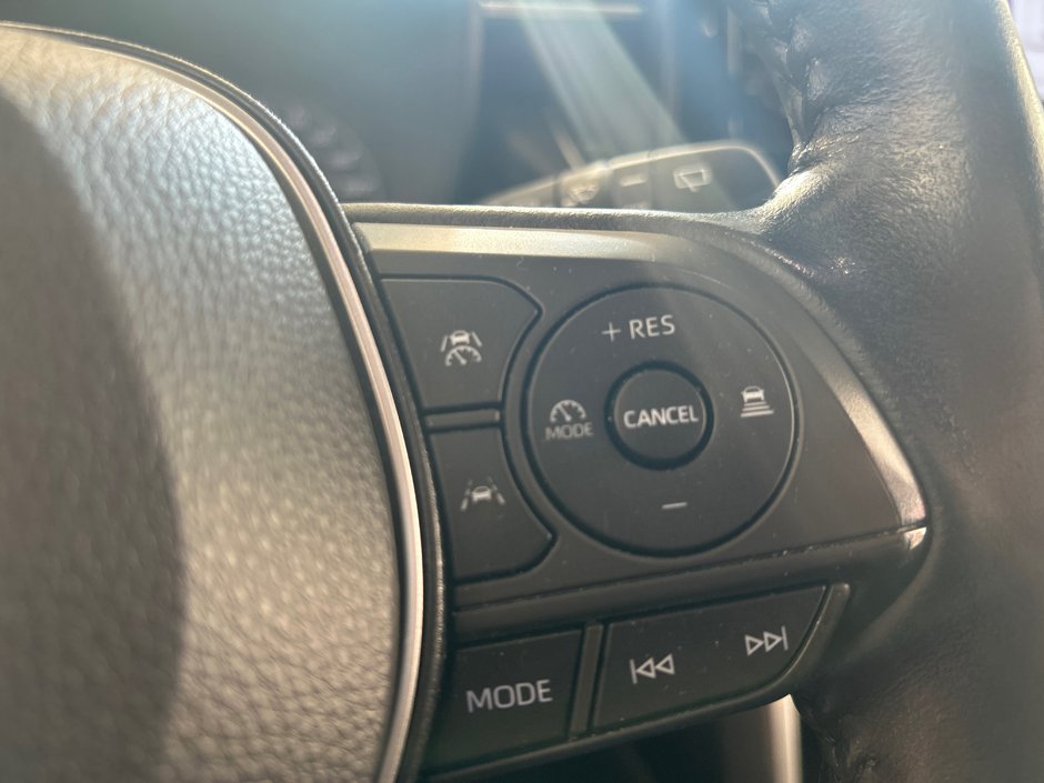 Toyota COROLLA CROSS LE 2023-22