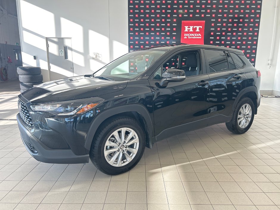 Toyota COROLLA CROSS LE 2023-1