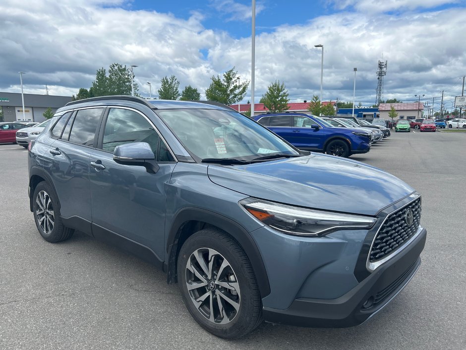 Toyota Corolla Cross XLE 2023-6