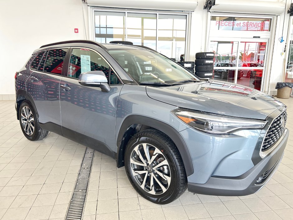 2023 Toyota Corolla Cross XLE-3
