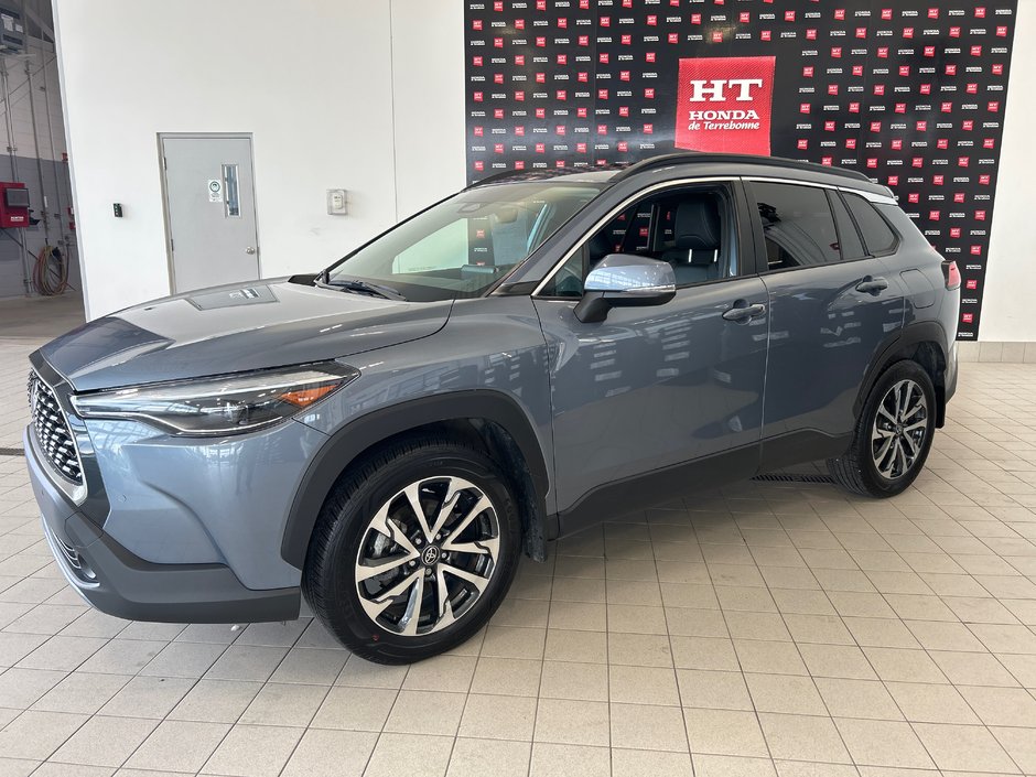 2023 Toyota Corolla Cross XLE-1