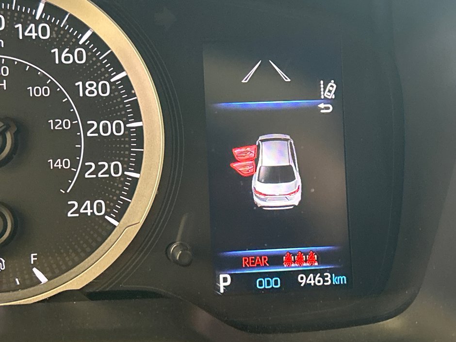 Toyota Corolla LE 2021-28