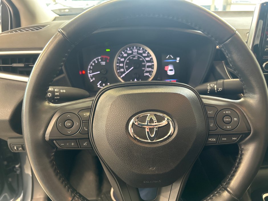 Toyota Corolla LE 2021-24