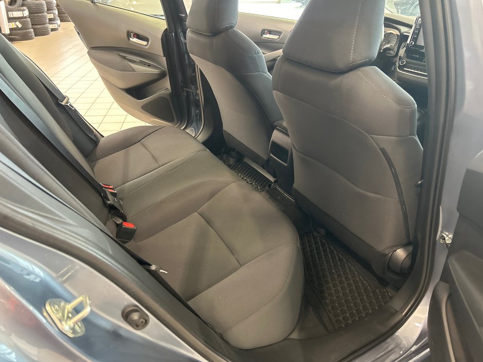Toyota Corolla LE 2021-10