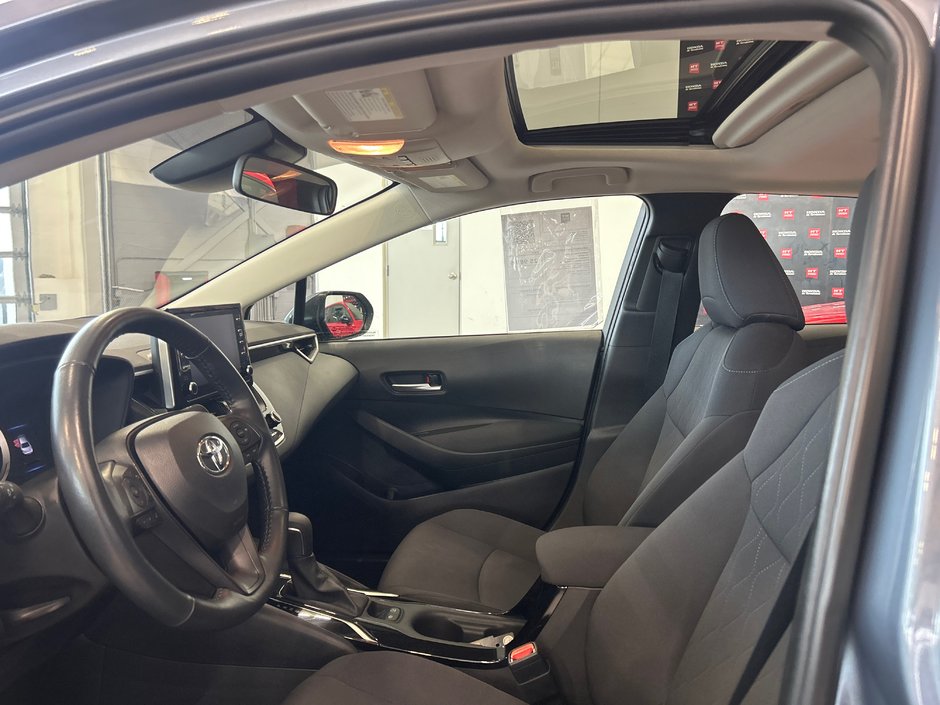 Toyota Corolla LE 2021-17