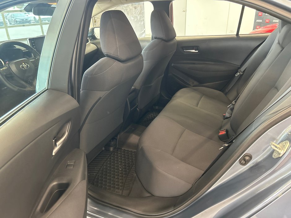 Toyota Corolla LE 2021-8