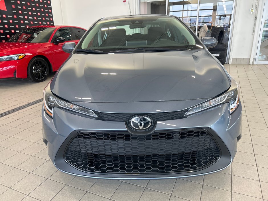 Toyota Corolla LE 2021-3