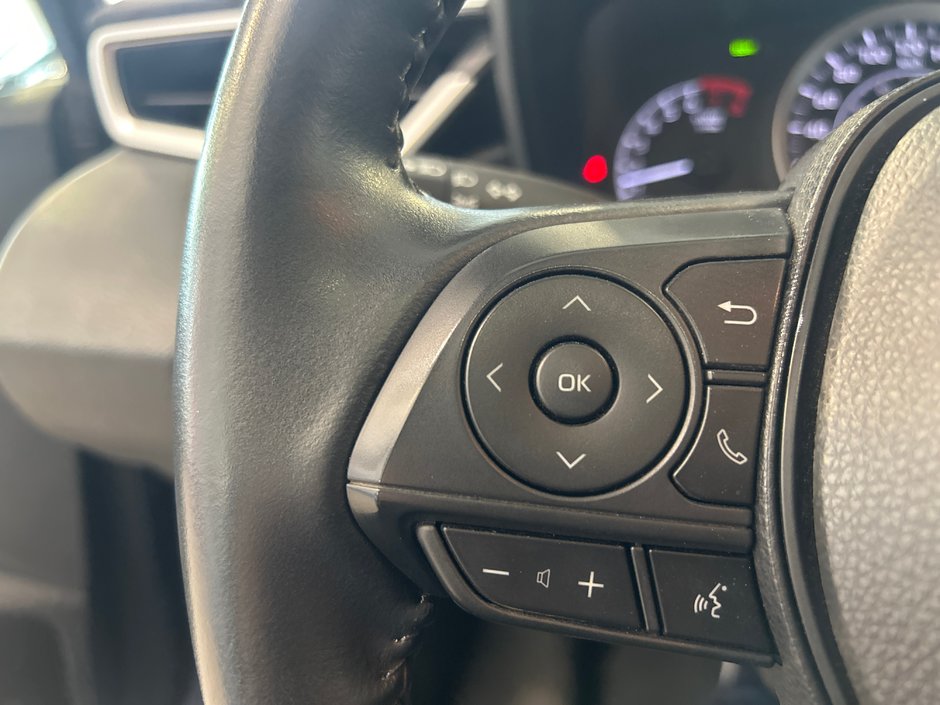 Toyota Corolla LE 2021-25