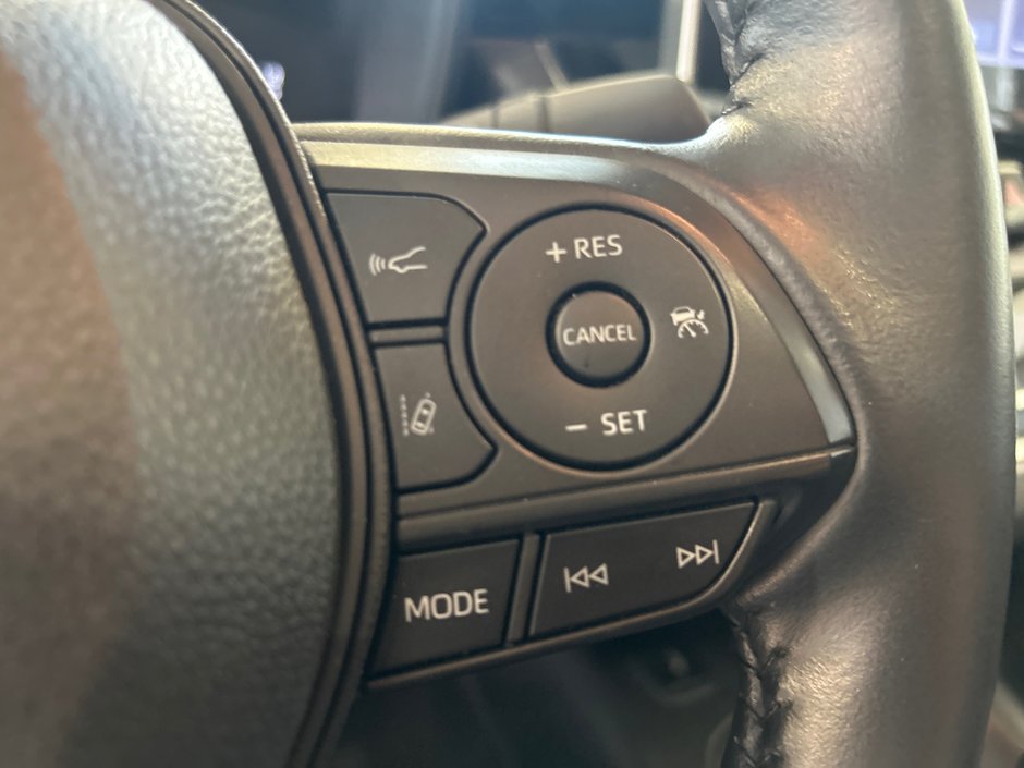 Toyota Corolla LE 2021-26