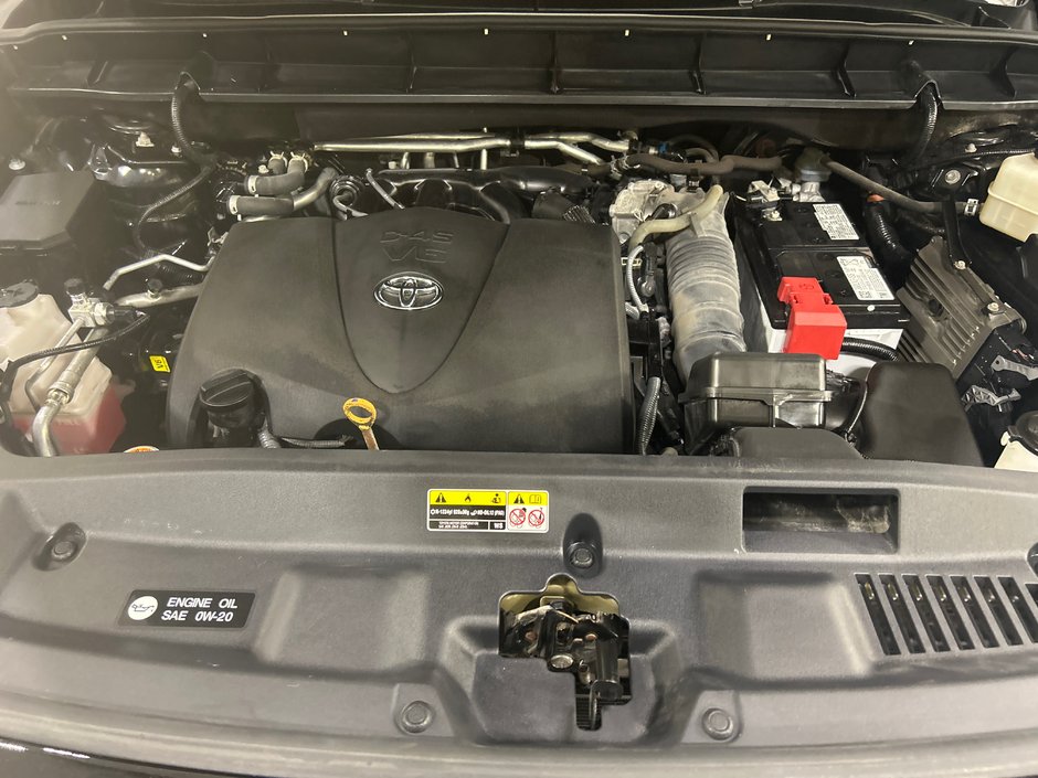 2022 Toyota Highlander XSE-14