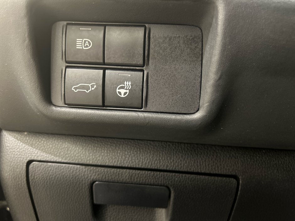 2022 Toyota Highlander XSE-21