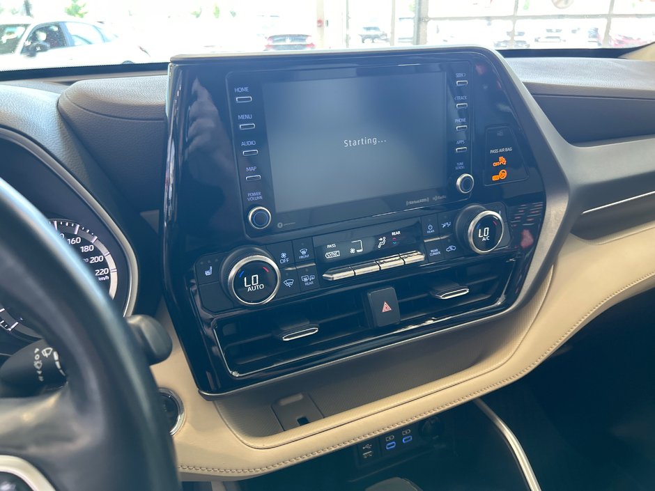 2022 Toyota Highlander XLE-28