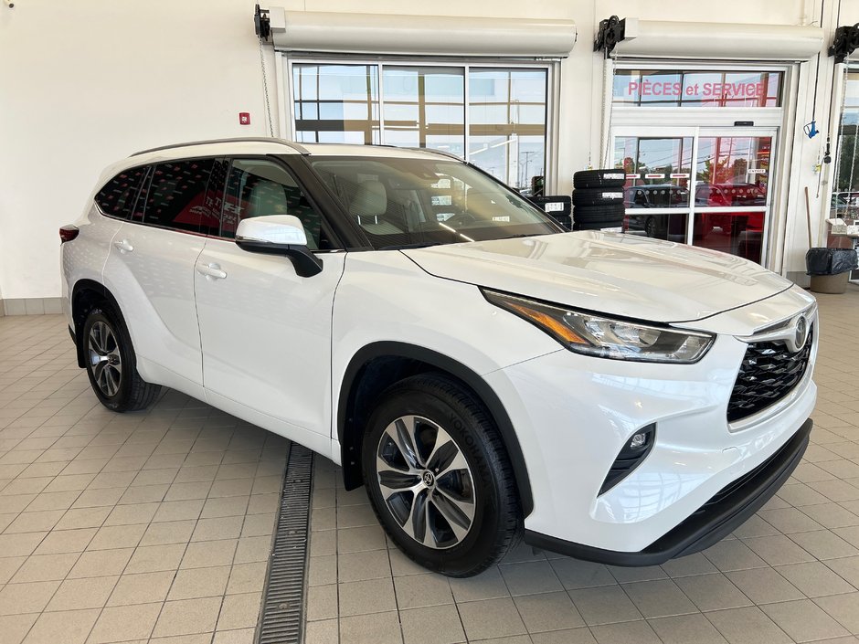 2022 Toyota Highlander XLE-3