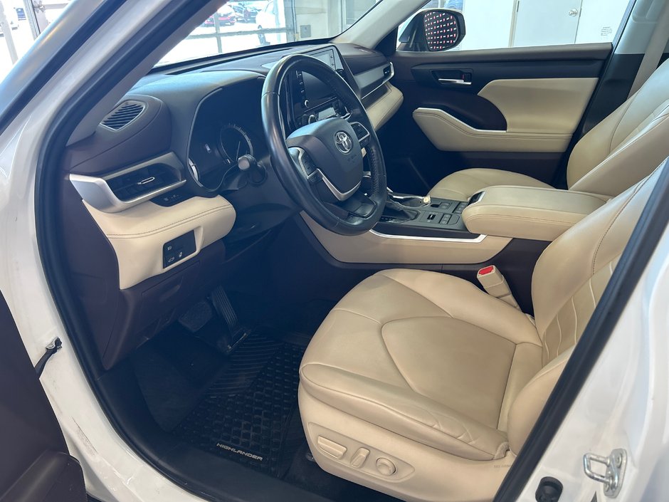 2022 Toyota Highlander XLE-20