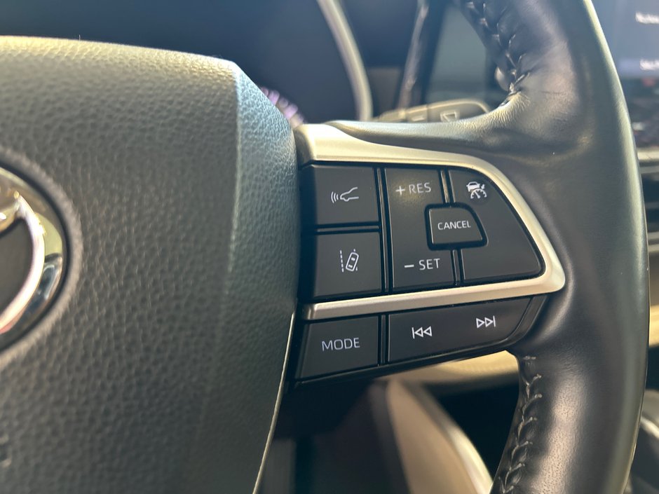 2022 Toyota Highlander XLE-34