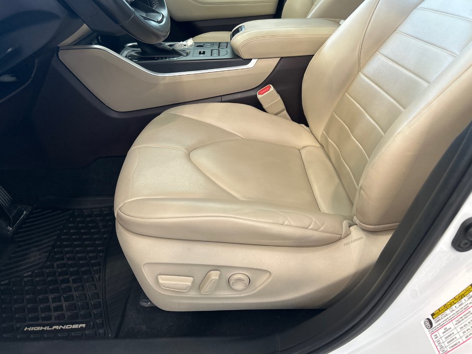 2022 Toyota Highlander XLE-21
