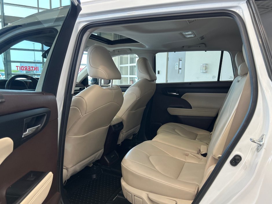 2022 Toyota Highlander XLE-8