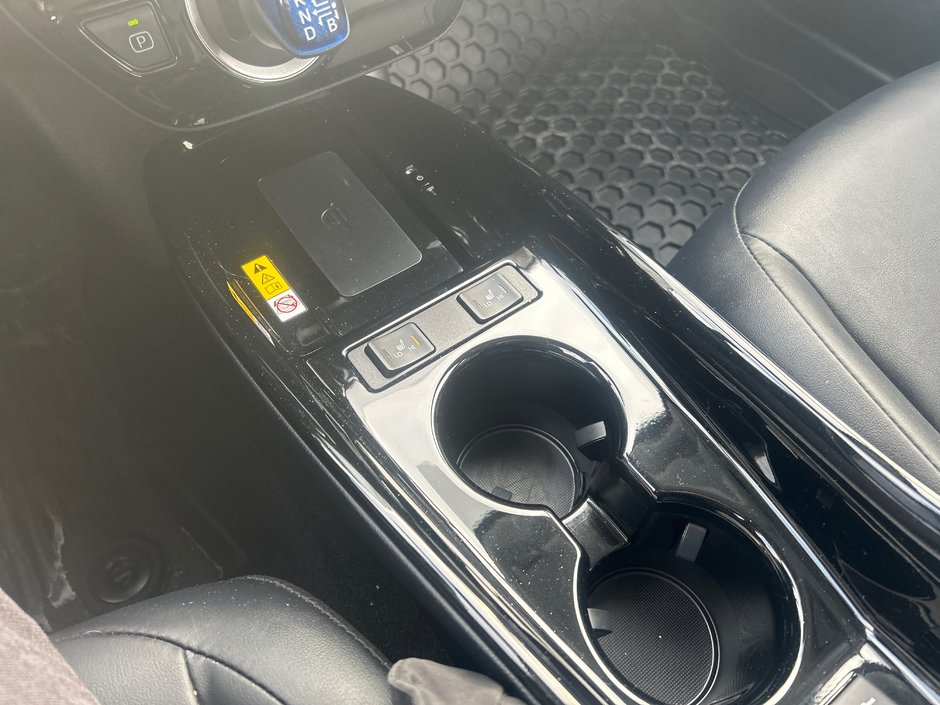 2022 Toyota Prius Prime Upgrade tech-7