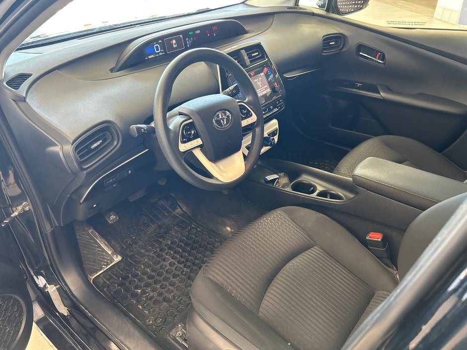 2018 Toyota Prius-14