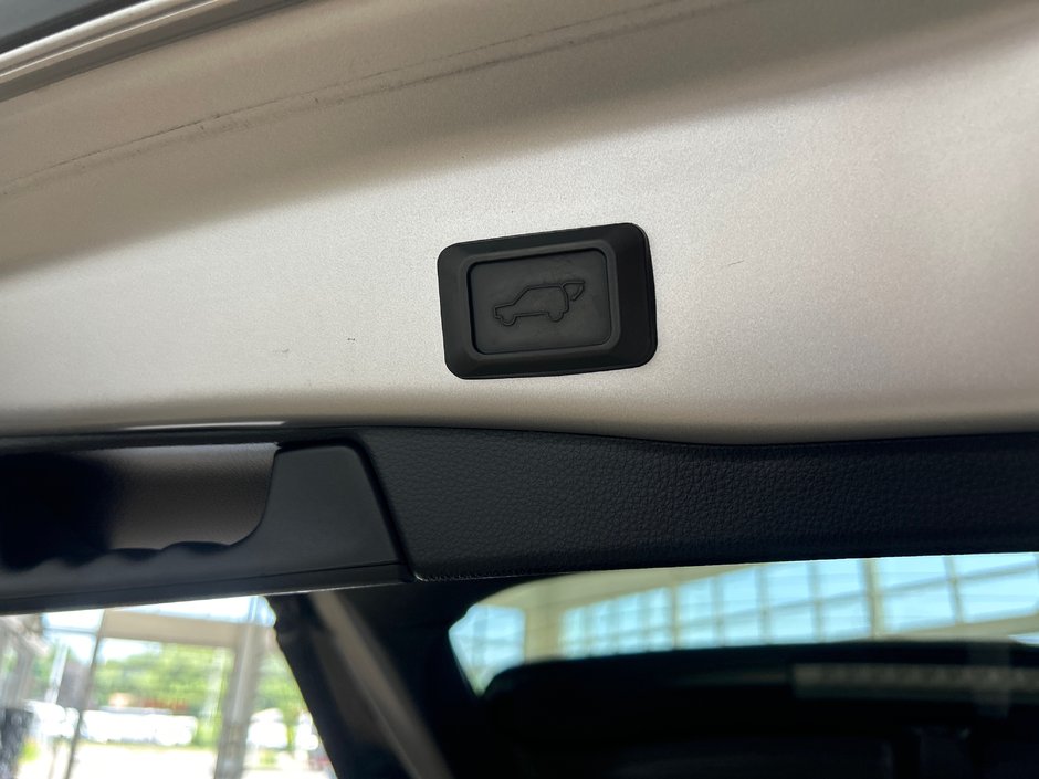 2022 Toyota RAV4 Prime XSE-11