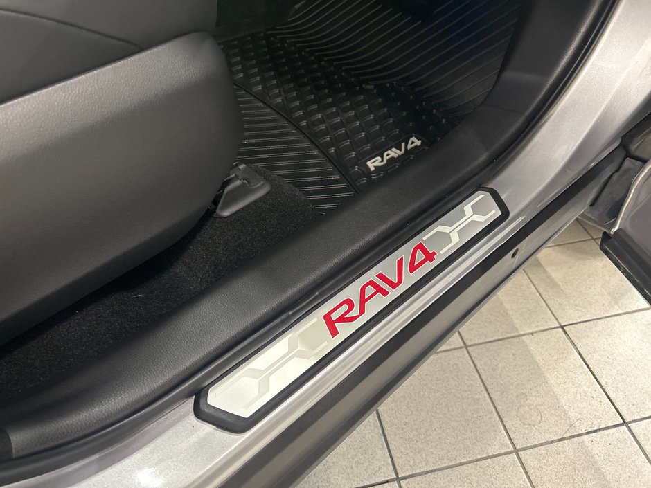 Toyota RAV4 Prime XSE 2024-15