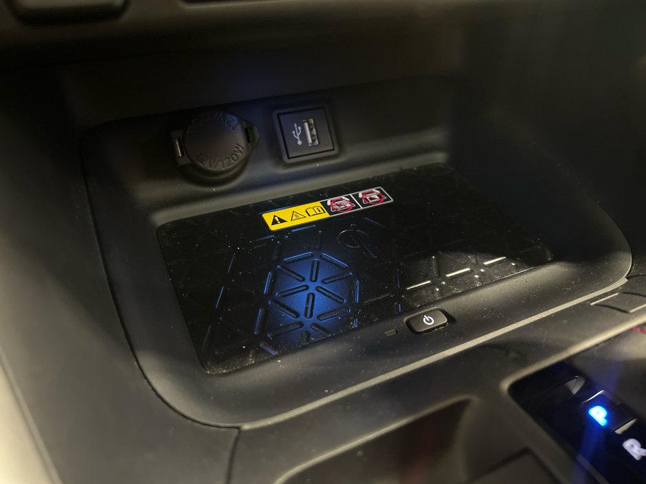 Toyota RAV4 Prime XSE 2024-33