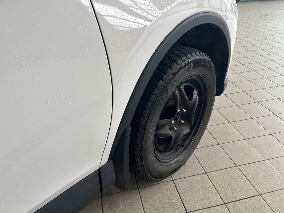 Toyota RAV4 LE 2016-10