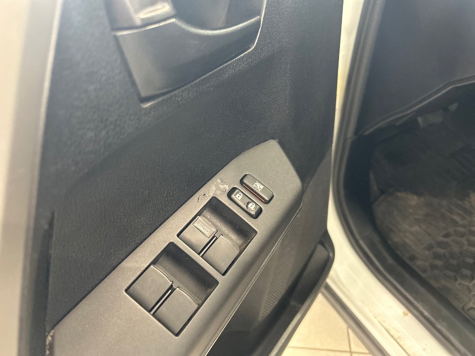 Toyota RAV4 LE 2016-12