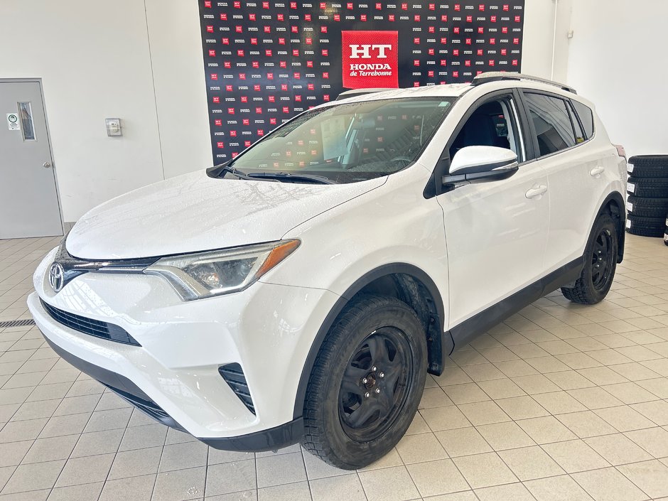 Toyota RAV4 LE 2016-0