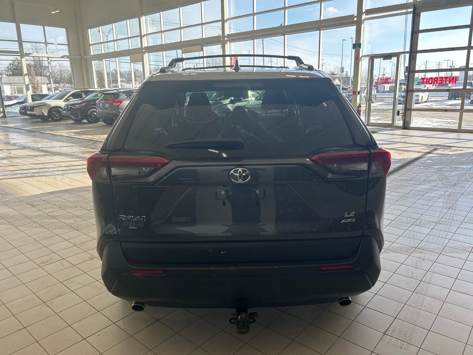 Toyota RAV4 LE 2019-6
