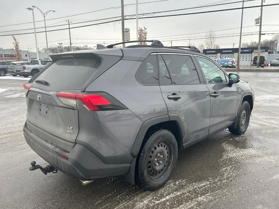 Toyota RAV4 LE 2019-6