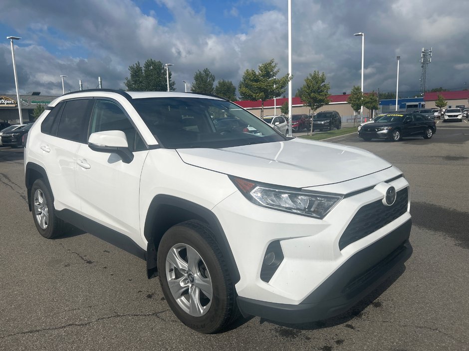 Toyota RAV4 XLE 2020-4