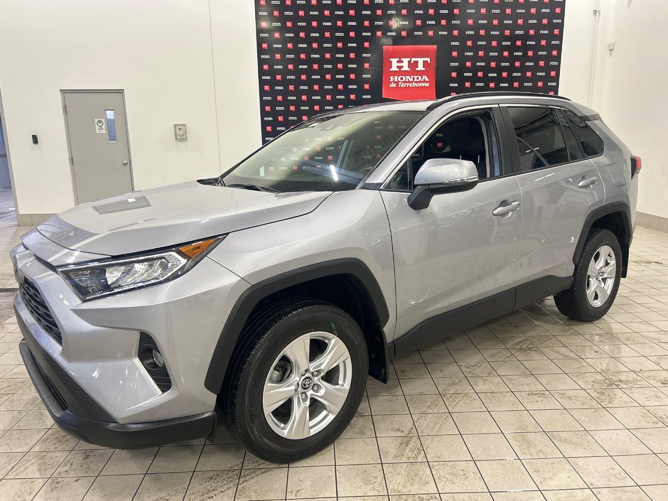 Toyota RAV4 XLE 2021-0